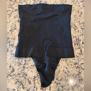 Victoria’s Secret waist-chincer thing M